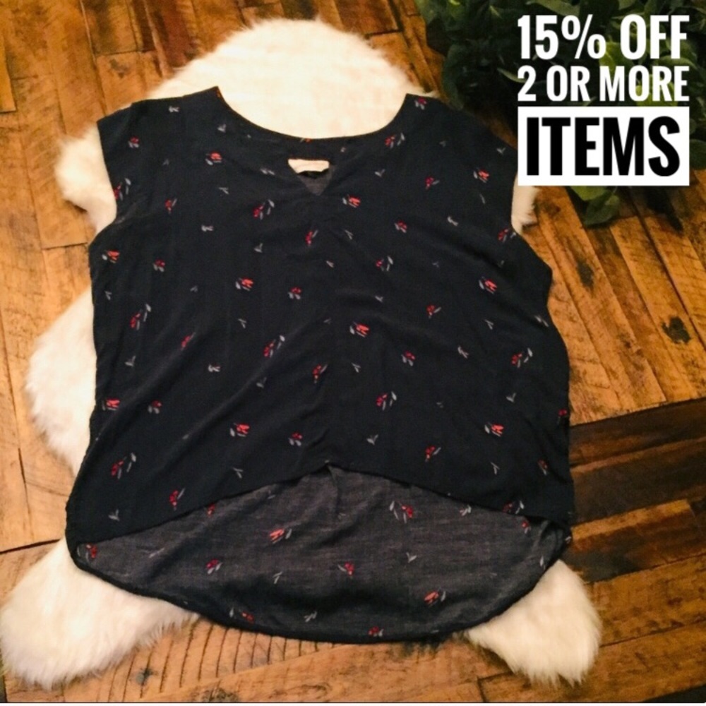 Navy blue top